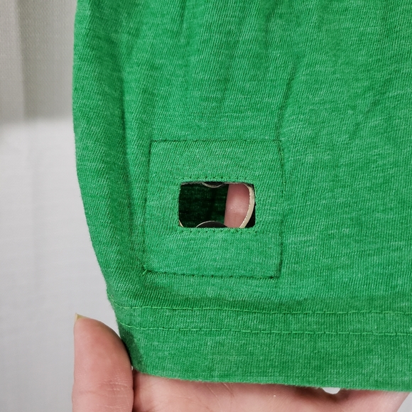 Large Brew City Green Shirt Black Graphic Tee w/ Bottle Opener - Picture 3 of 6